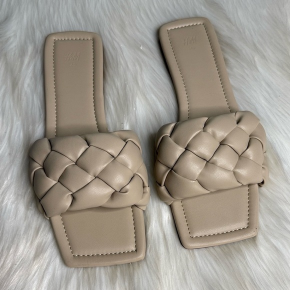 H&M Tan Braided Slide Sandals - Picture 2 of 9